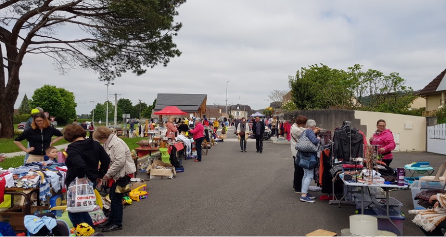VIDE GRENIER